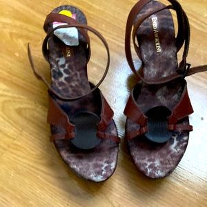 NWT Enzo Angiolini Ankle Straps Brown Sandals. Size 7